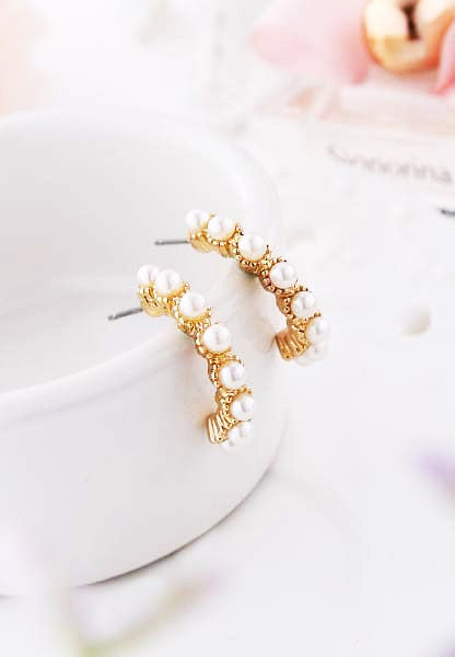 pearls-earrings